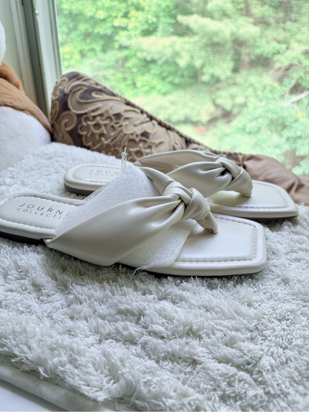 Journee Collection Knot Front Slide Sandals in Cream